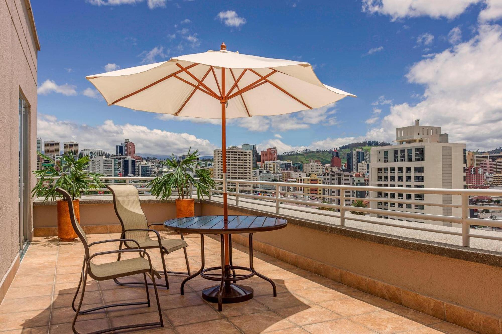 Jw Marriott Quito Hotel Exterior photo