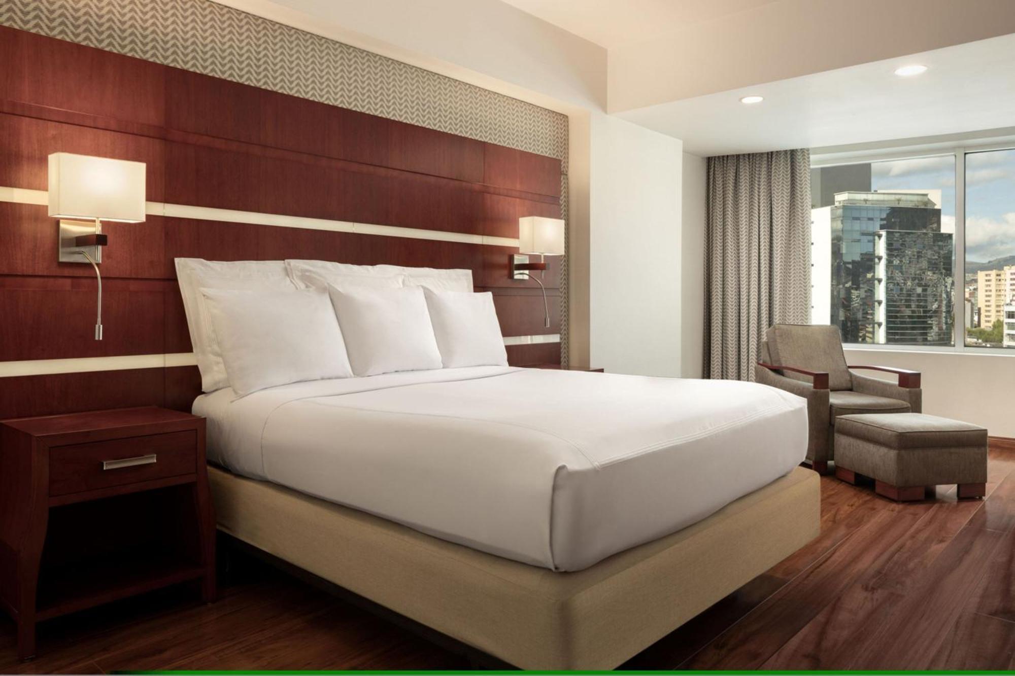 Jw Marriott Quito Hotel Exterior photo