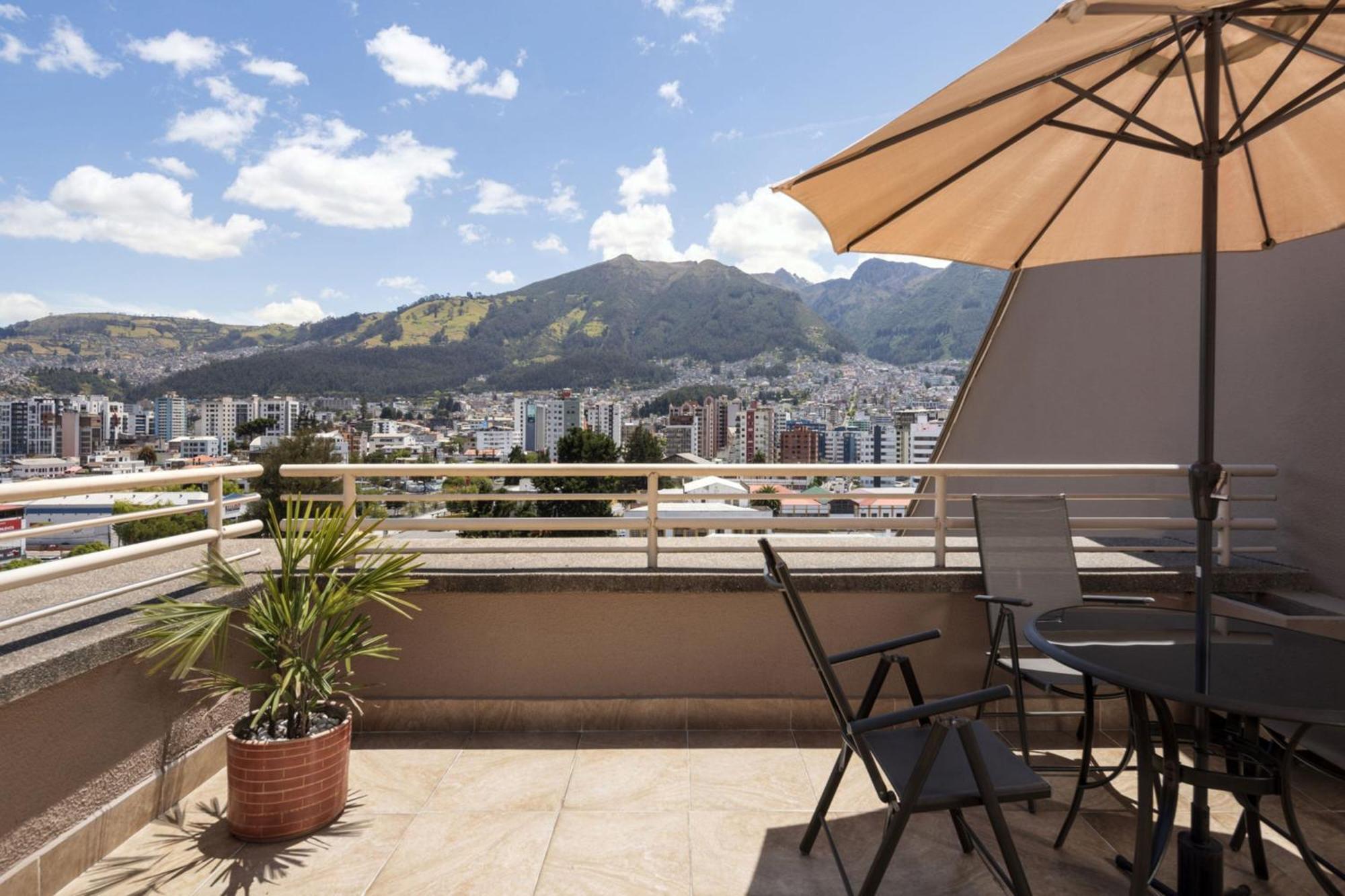 Jw Marriott Quito Hotel Exterior photo
