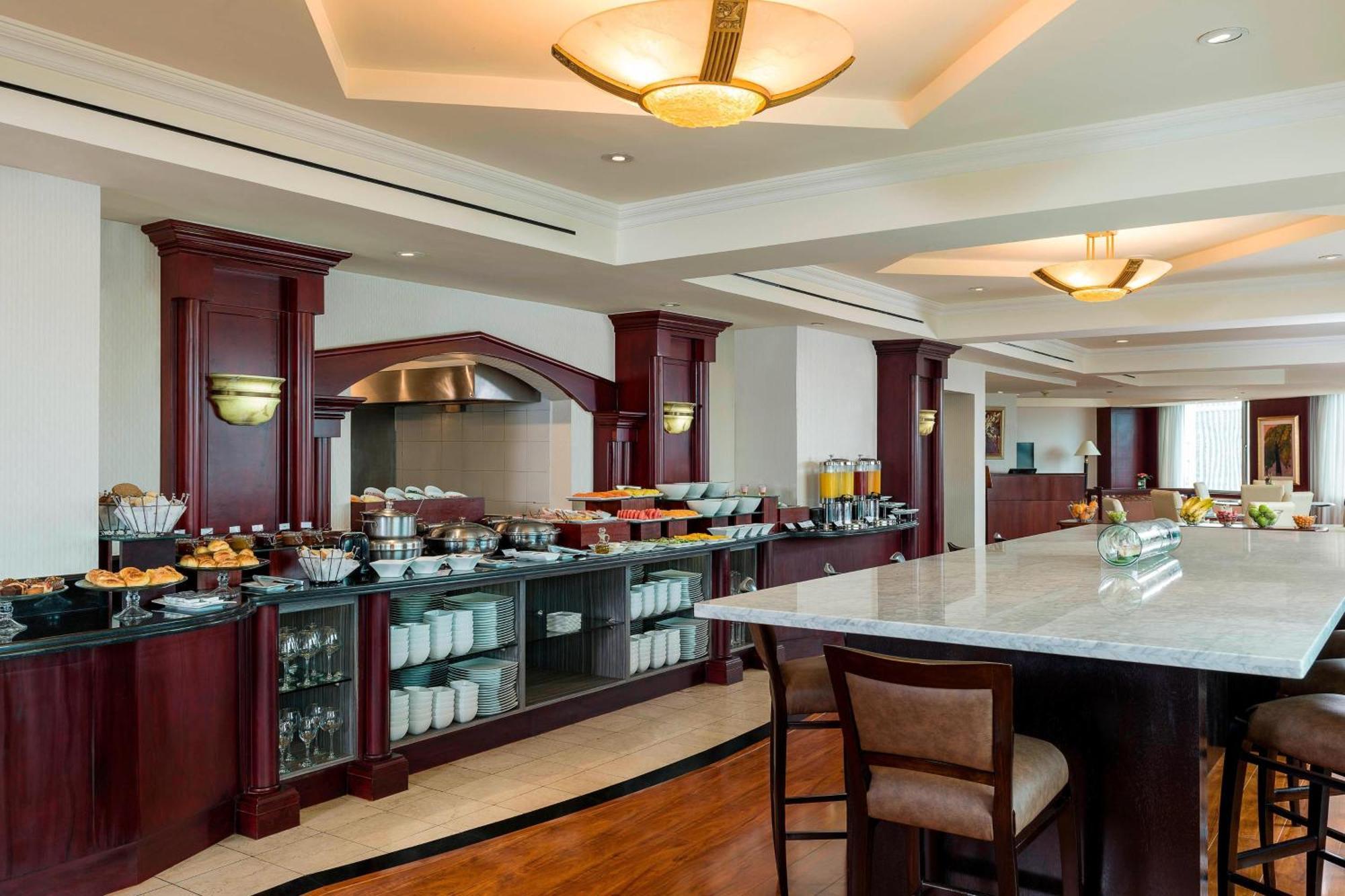 Jw Marriott Quito Hotel Exterior photo