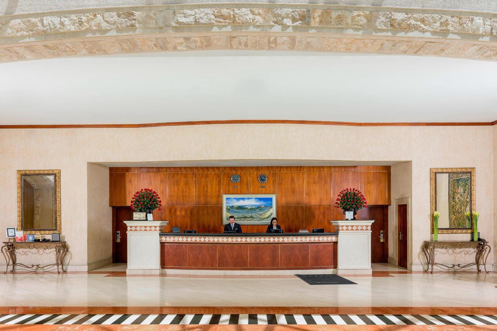 Jw Marriott Quito Hotel Exterior photo